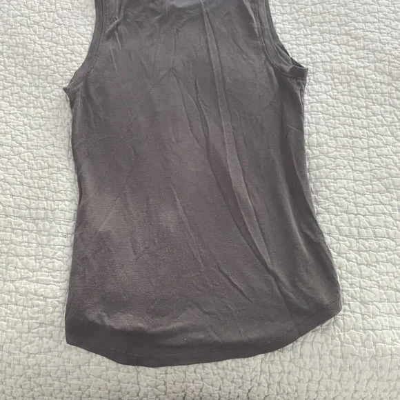 Bundle of three Athleta sleeveless tops - Picture 4 of 11